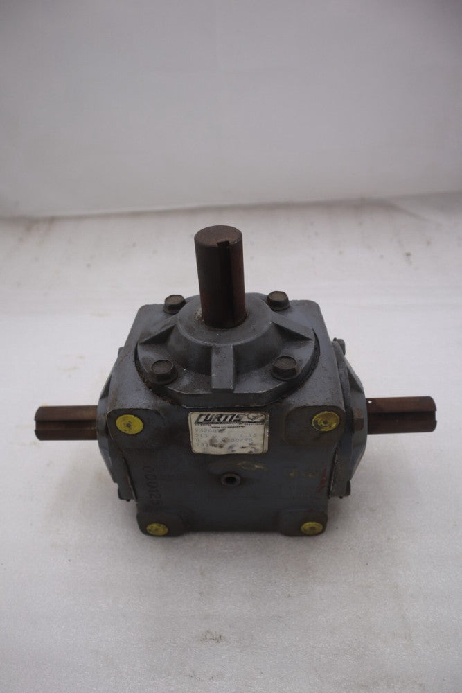 CURTIS 932087 GEAR BOX STOCK #M-49