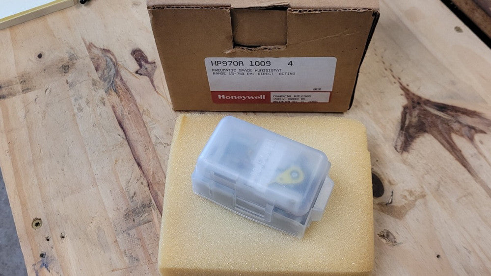 NOS Honeywell HP970A 1009 4 Pneumatic Space Humidistat No.2