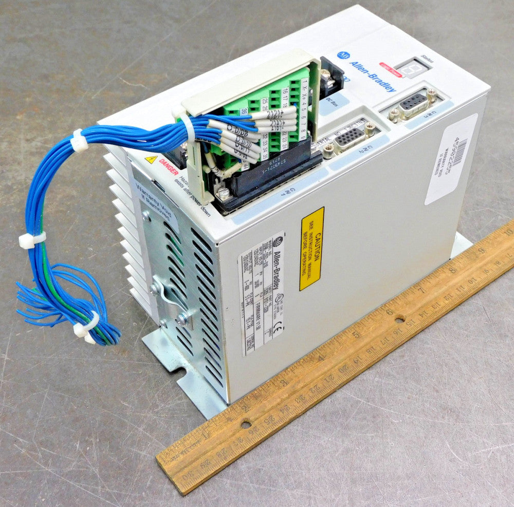 Allen Bradley 2098-DSD-010 Ultra 3000 Servo Drive 1PH 120/240V 9101-2339