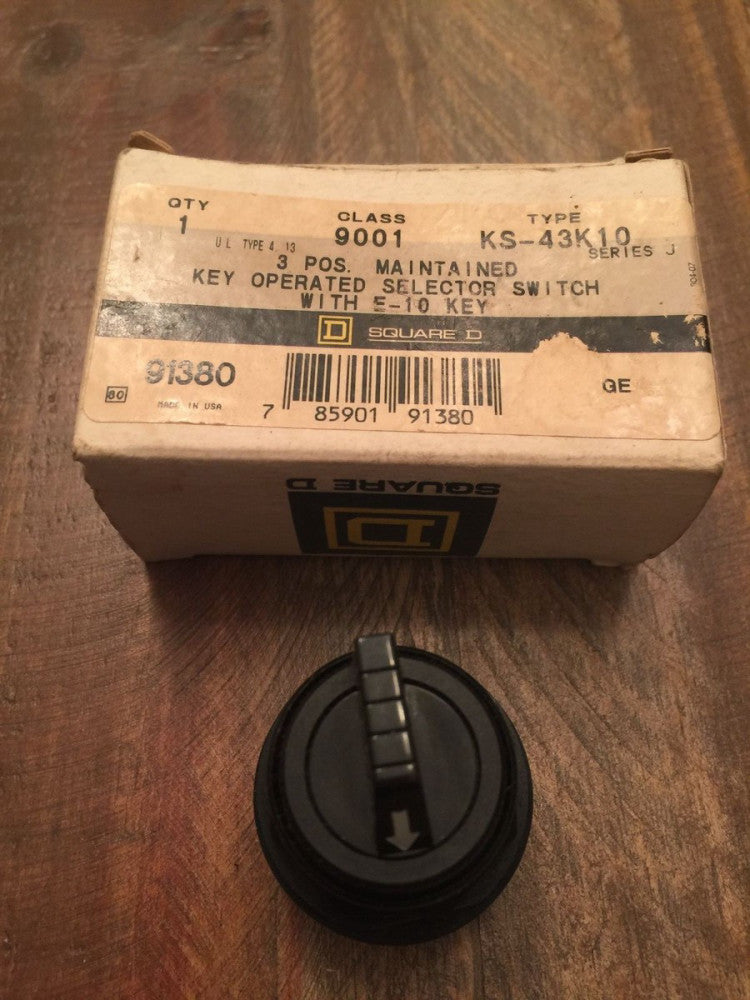 NEW IN BOX SQUARE D KEY OPERATED SELECTOR SWITCH 9001 KS-43K10 SER.J