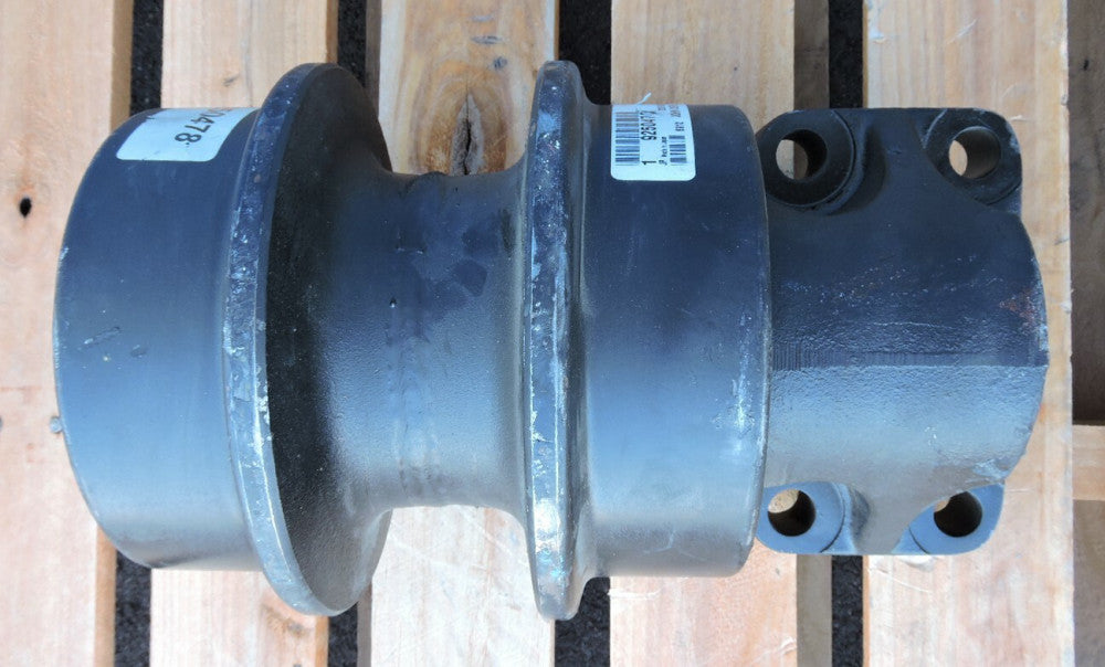 NEW GENUINE OEM JOHN DEERE 9250478 UPPER ROLLER CARRIER 450D - JD9250478