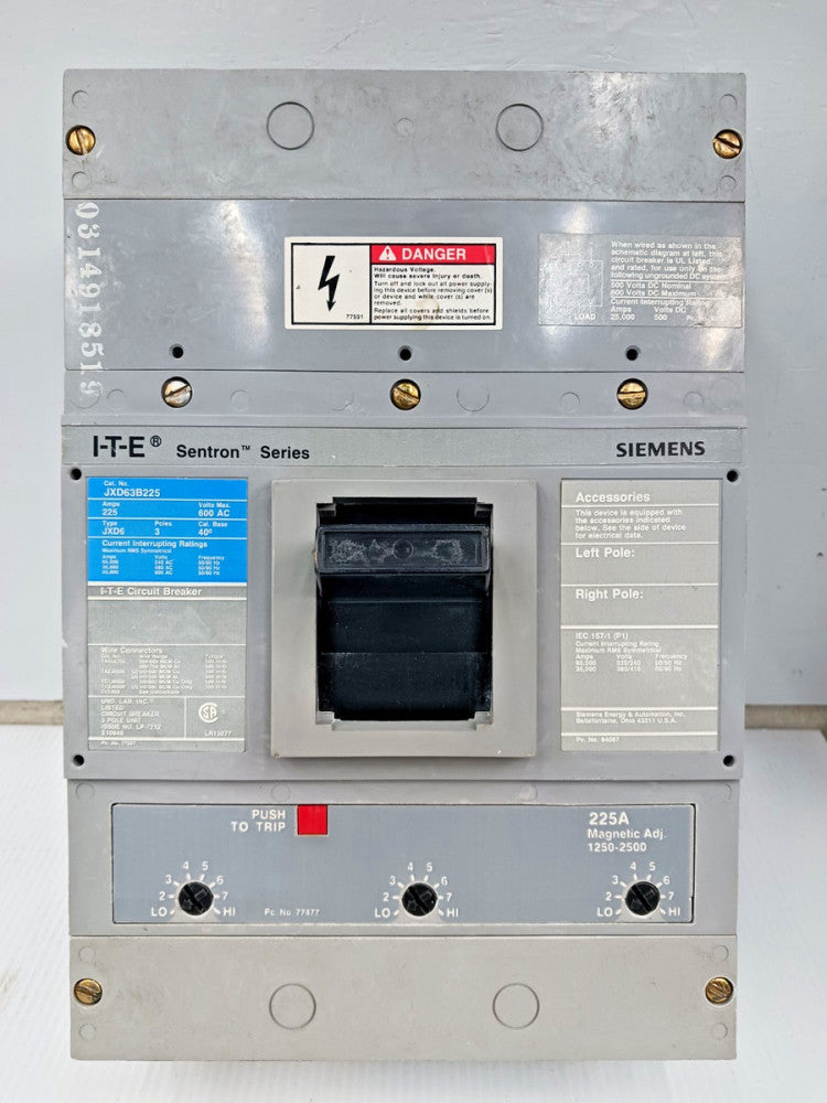 Siemens ITE Sentron 225 Amp Circuit Breaker 600 VAC 3 Pole  JXD63B225