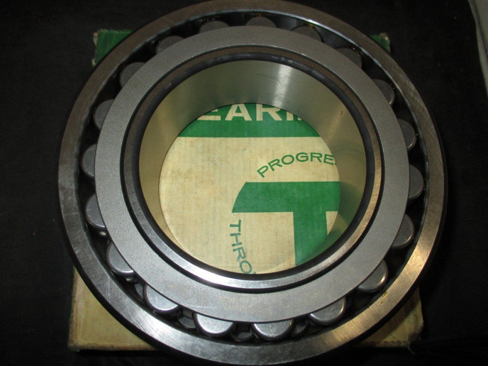 NEW Torrington 22220 W33 CJC3 Spherical Roller Bearing 100x180x46mm 