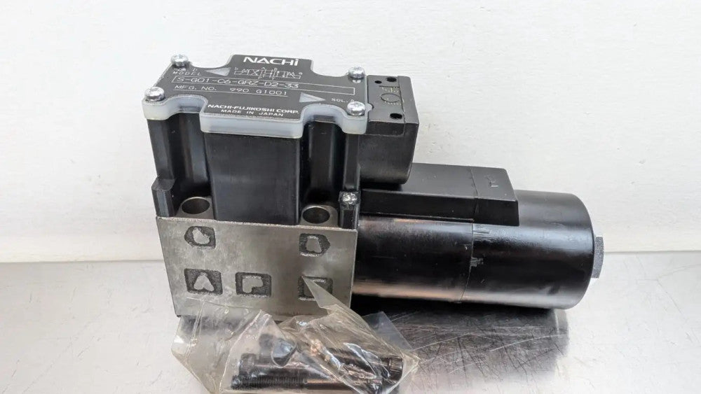 Nachi S-G01-C6-GRZ-D2-33 Solenoid Directional Control Valve 24VDC