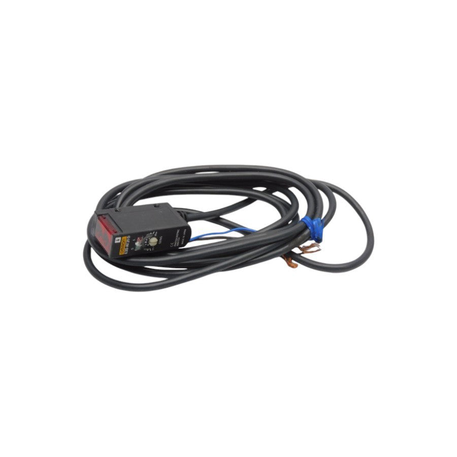 OMRON E3S-AT31-D 10-30VDC UNMP