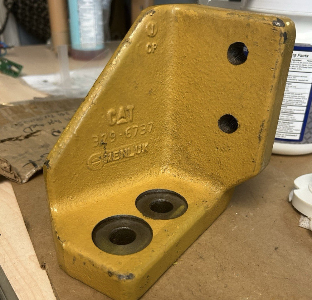 BRAND NEW GENUINE CATERPILLAR 329-6737: MOUNT-RH *FREE SHIPPING*