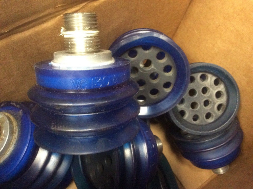 LOT OF 10 USED VC130A VACUUM SUCTION CUP 2-3/4"DIA., 1/2"NPT WITH NIPPLE