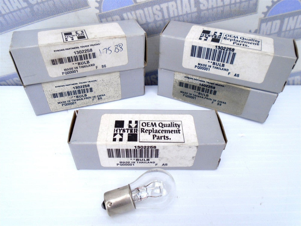 (LOT of 5) Genuine HYSTER OEM -1302258 - BULB - 12.80V 18.43W - (NEW in BOX)