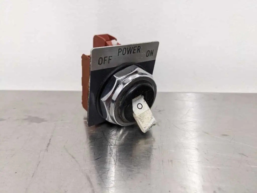 Siemens 3SB14 30-0B Selector Switch 2 Position