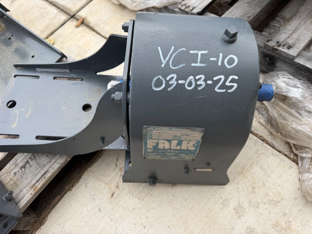 USED FALK 52-2EZ2-06C3 ENCLOSED GEAR 2EZ2-06C3 MOTOREDUCER 7.656 RATIO 2EZ2-06C3
