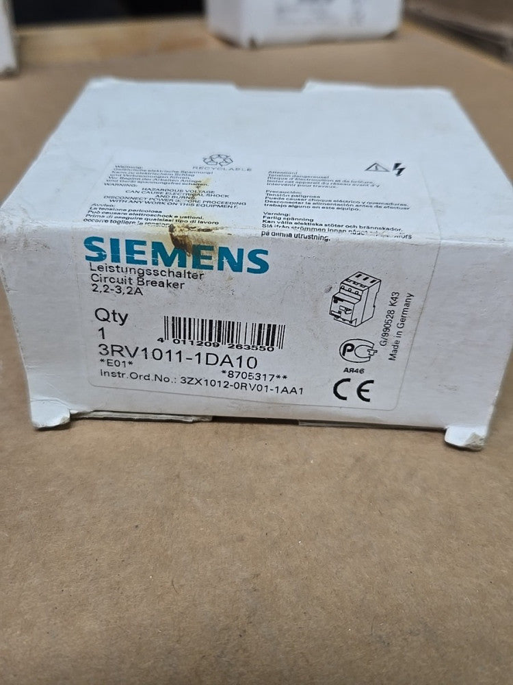 1) New In Box SIEMENS 3RV1011-1DA10 Circuit Breaker
