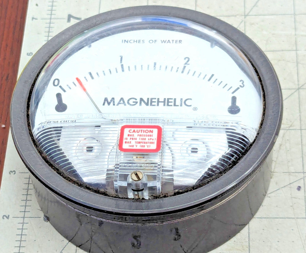 Dwyer® Magnehelic® Differential Pressure Gage 2003 0-3" w.c 15 PSIG [C4B2]