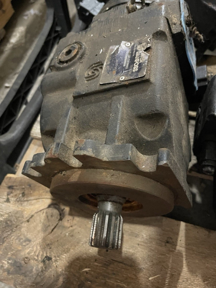 REMAN SAUER Danfoss 7003284 - Hydraulic Axial Piston Pump *FREE SHIPPING*