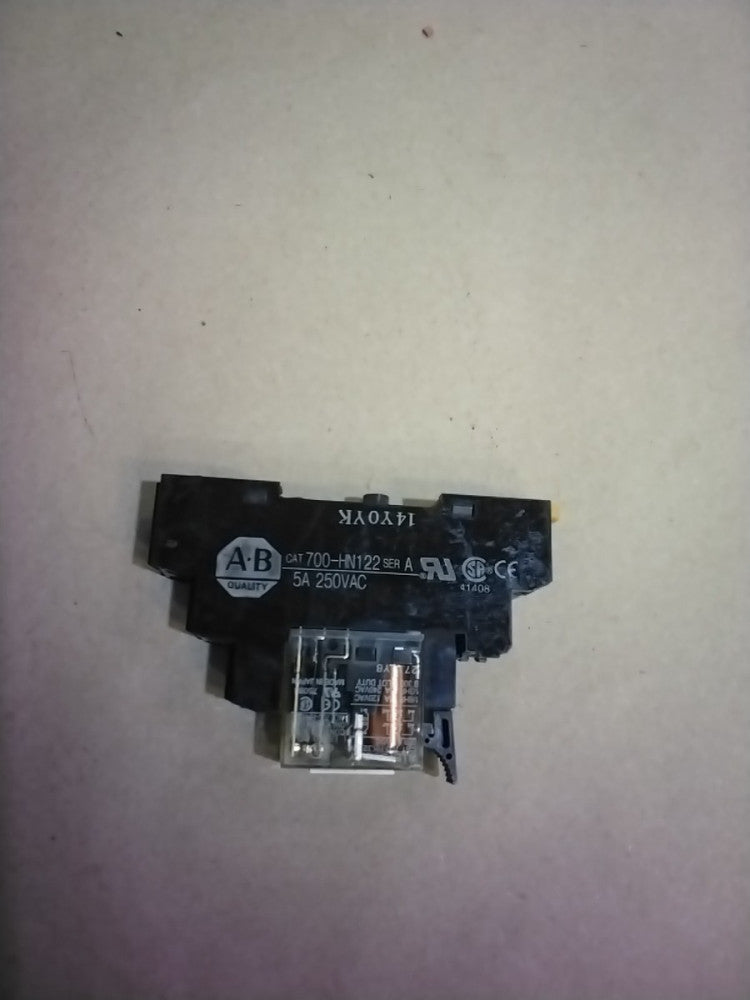 Allen Bradley 700-HN122 Ser. A Relay Base w/ 700-HK32Z24 Ser. A Relay