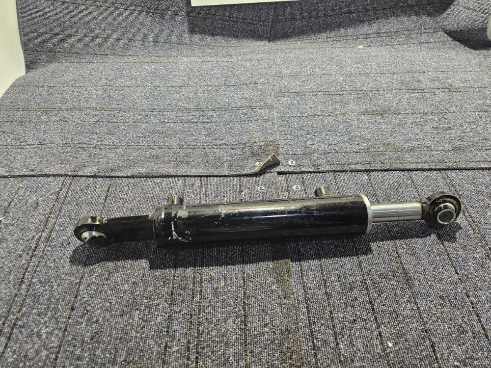 Hydraulic Welded Cylinder 2.37" OD x 1.11" Rod x 21" Retracted Length