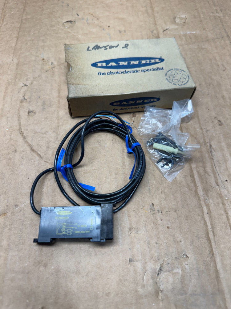 NEW IN BOX BANNER PHOTOELECTRIC SWITCH SENSOR D12SP6FP 32821