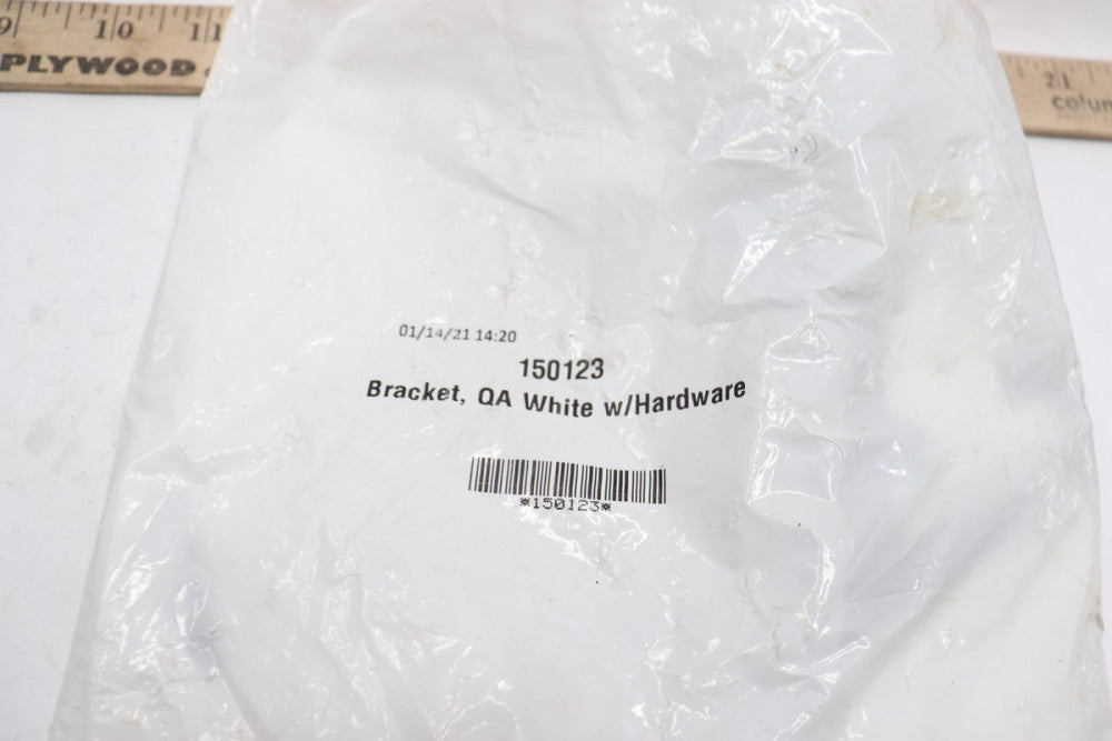 Bracket with Hardware White 150123