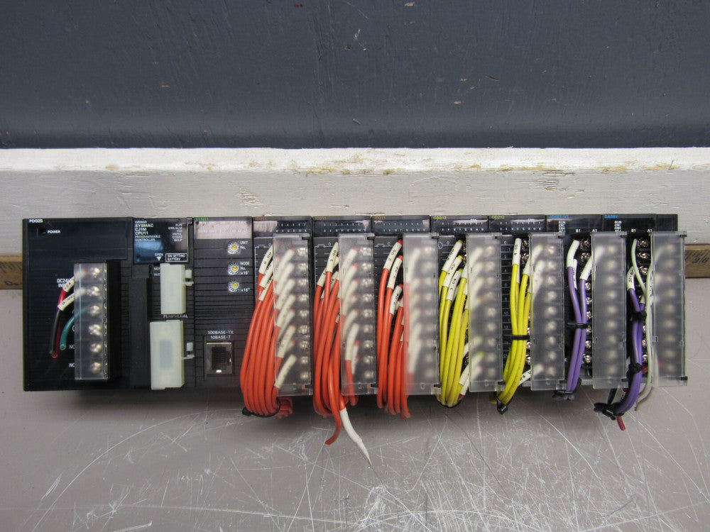 OMRON SYSMAC SYSTEM CJ1W-PD025 CJ1M-CPU11 CJIW-ETN21 CJ1W-AD081-V1 CJ1W-DA08V !!