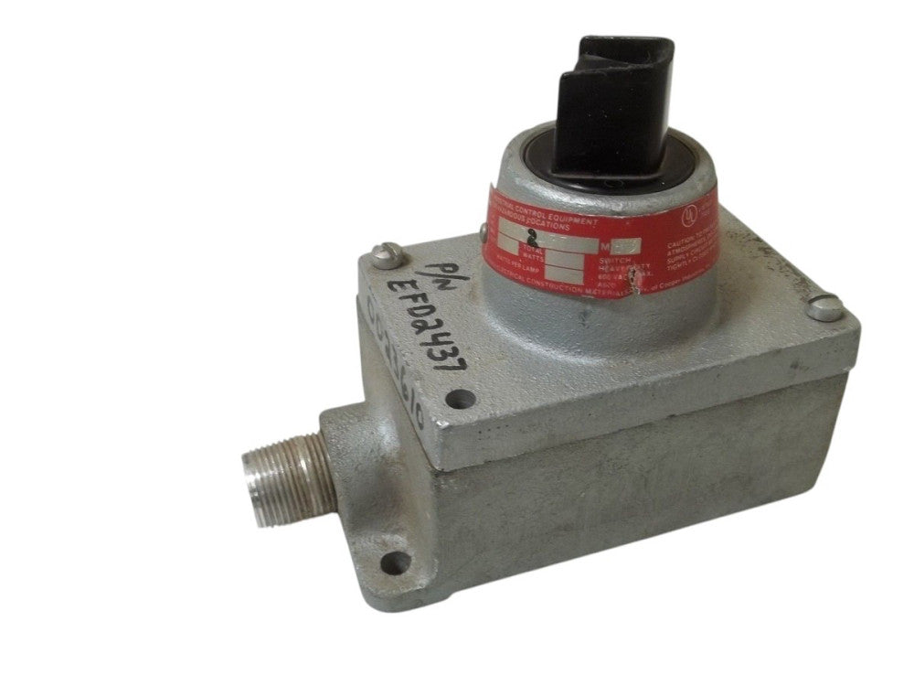 CROUSE-HINDS EFD2437 EXPLOSION PROOF  PUSH BUTTON SWITCH UNMP