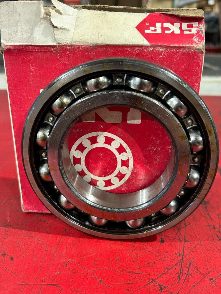 NEW IN BOX SKF ROLLER BEARING 6216 ZJ/EM