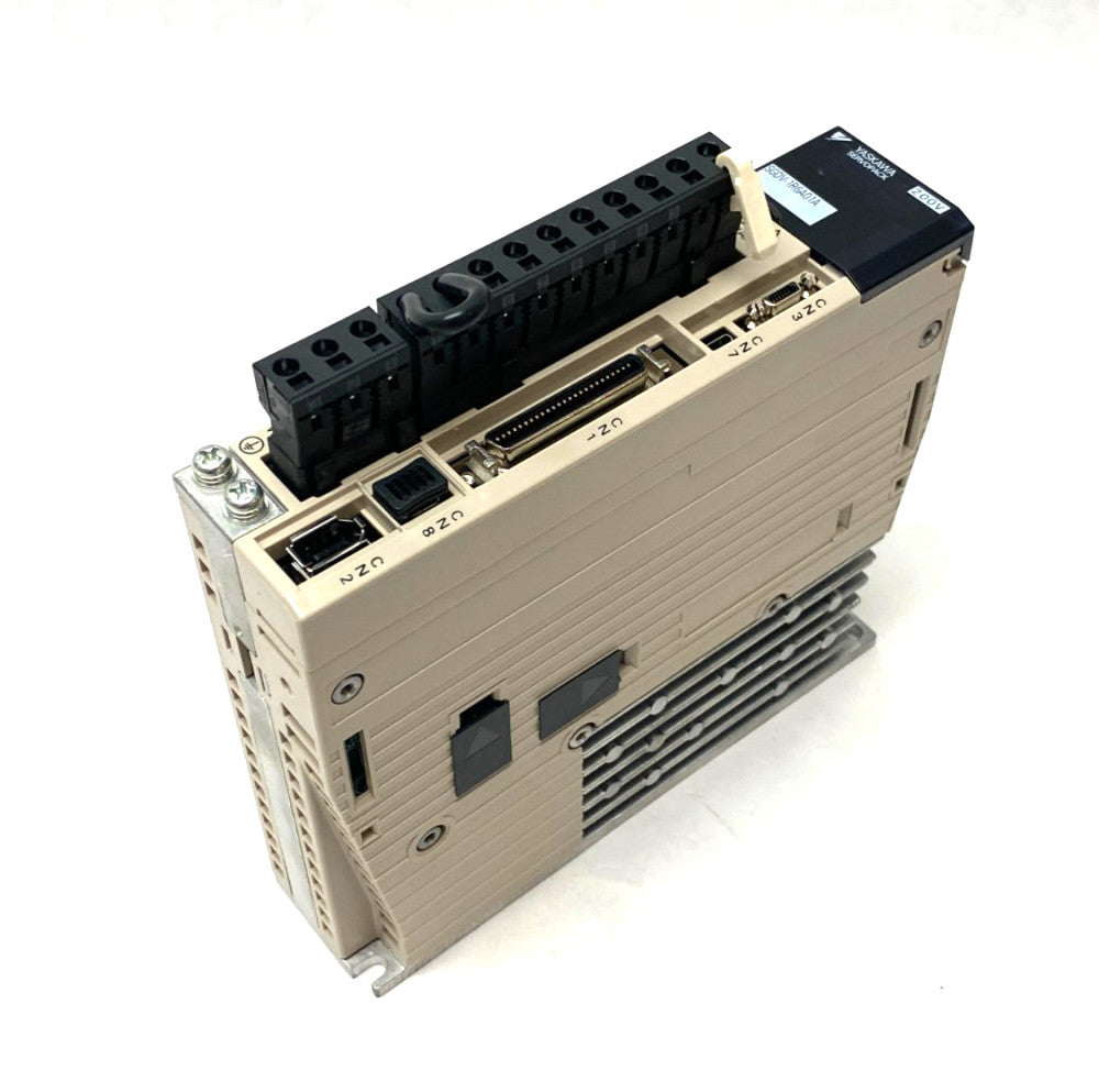 Yaskawa SGDV-1R6A01A Sigma-5 Servopack Amplifier