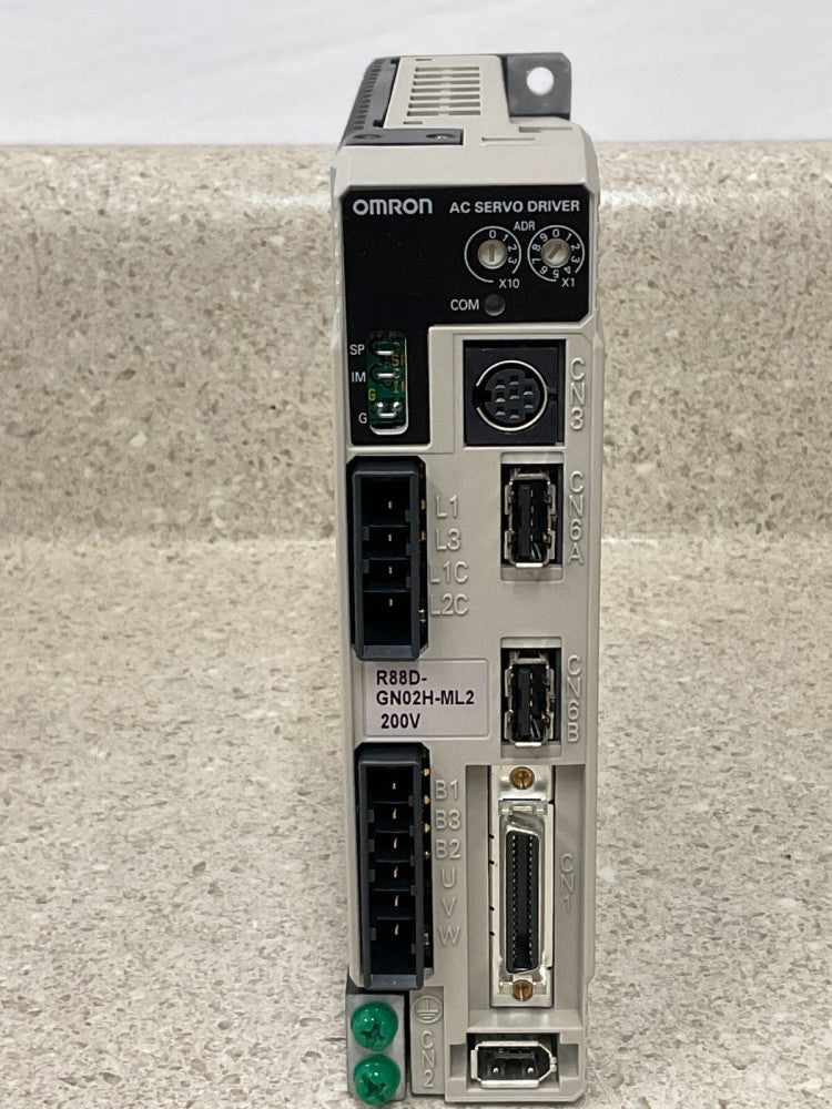Omron R88D-GN02H-ML2 NEW