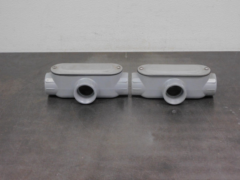 Crouse-Hinds T85-CGN 1-1.5" Alum T Rigid Conduit Body Lot of Two (2)