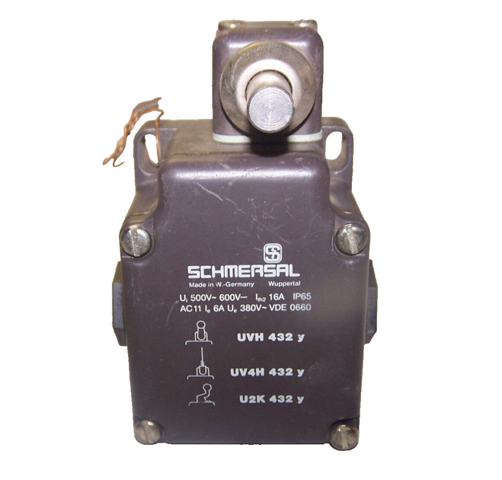 NEW SCHMERSAL LIMIT SWITCH 16 AMP 600 VAC UVH432Y