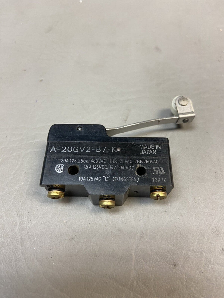 OMRON A-20GV2-B7-K SNAP SWITCH HINGE ROLLER