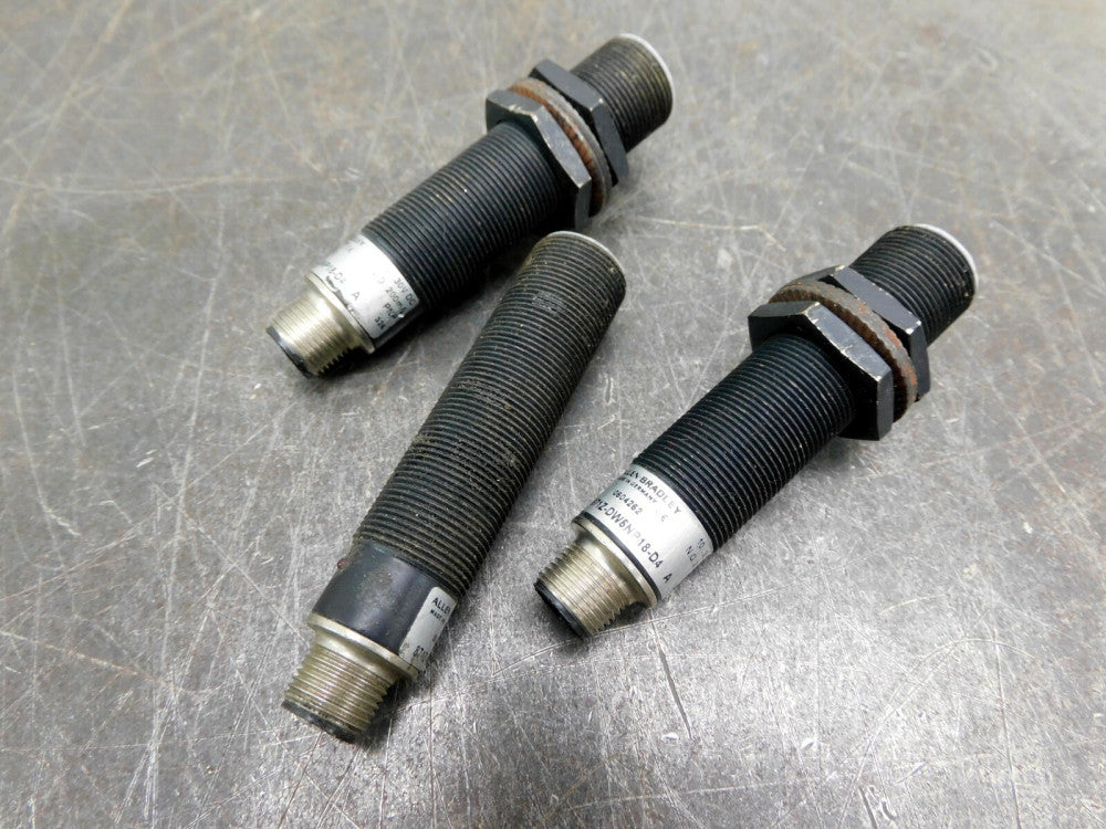 Lot of (3) Allen Bradley AB 871Z-DW5NP18-D4 Inductive Proximity Sensor