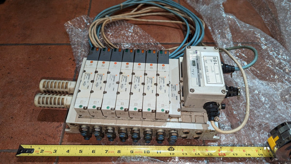 SMC Manifold w Devicenet Serial Unit & Solenoid Valves SQ EX124U-SDN1 VQ4200-5