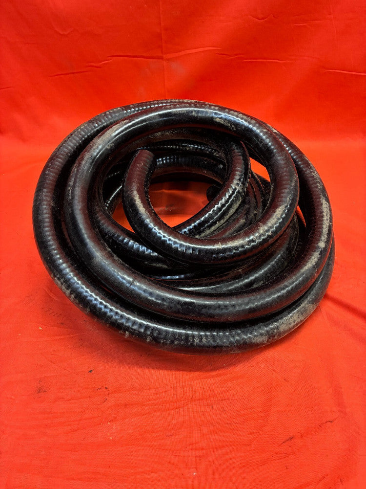 UNBRANDED BLACK HOSE PIPE LENGTH: 26 FEET
