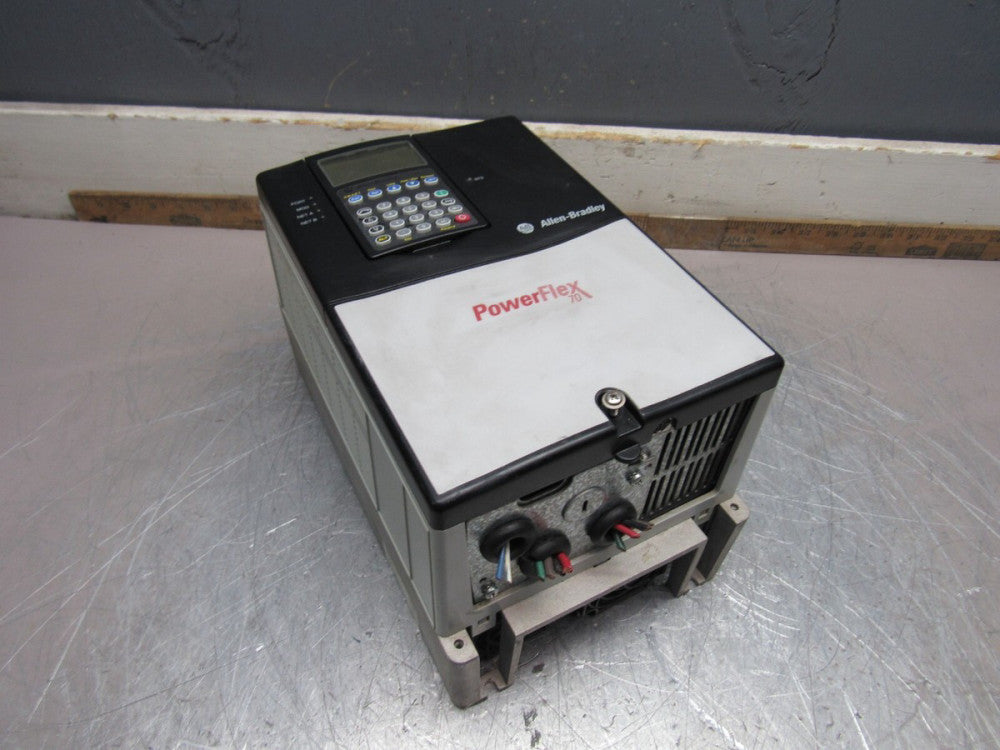 ALLEN BRADLEY 20AB015A0AYNANC0 POWERFLEX-70 AC DRIVE 5HP 240V XLNT USED TAKEOUT