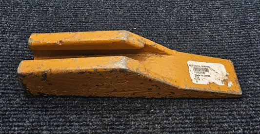 (QTY 2) 70062160 Ripper Tooth LF W 25