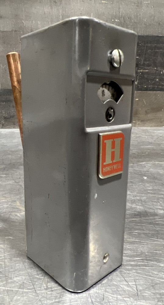 Honeywell L4006A3X0A4 Aquastat Controller Nos Surplus: No Original Box