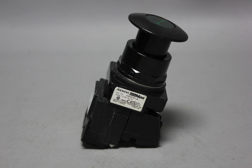 SIEMENS ILLUMINATED GREEN MUSHROOM HEAD PUSH PULL BUTTON 52BP2G3A, 52AATG, 52BJK