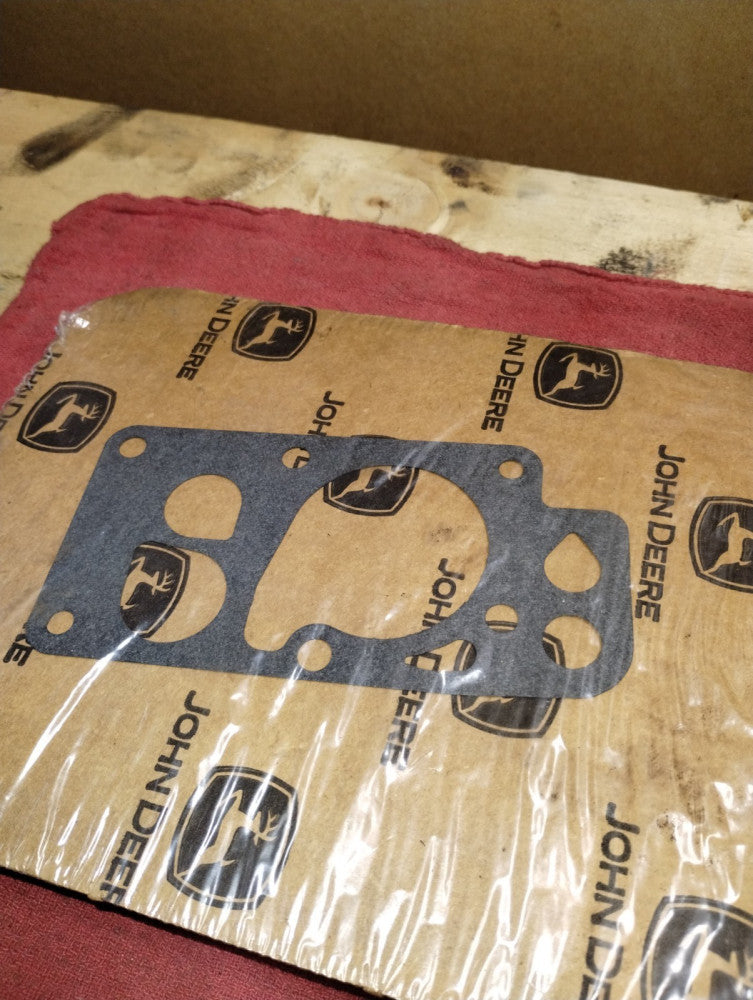 John Deere R98924 Reverser Clutch Control Valve Cover Gasket