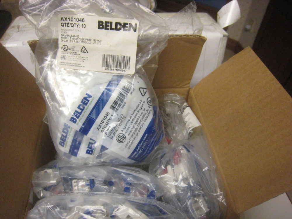 BELDEN AX101046 / 201225 NXM5AU8AB-03  BLANC/WHITE LOT OF 10 in bag Made Denmark