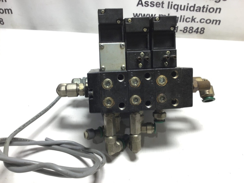 Parker F3162BGC19001A Solenoid Valve Bank 145 PSI (1000kPa) Max 24VDC 1.8W