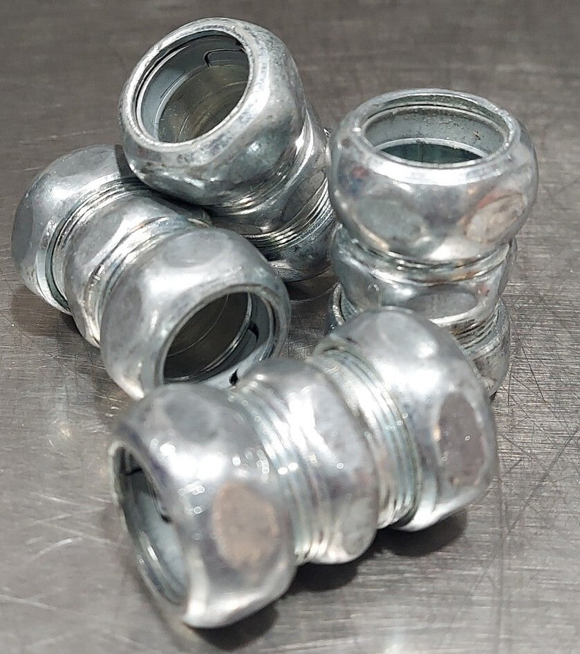 Lot of 4 - EMT Compression Coupling 1/2" Steel Fittings 