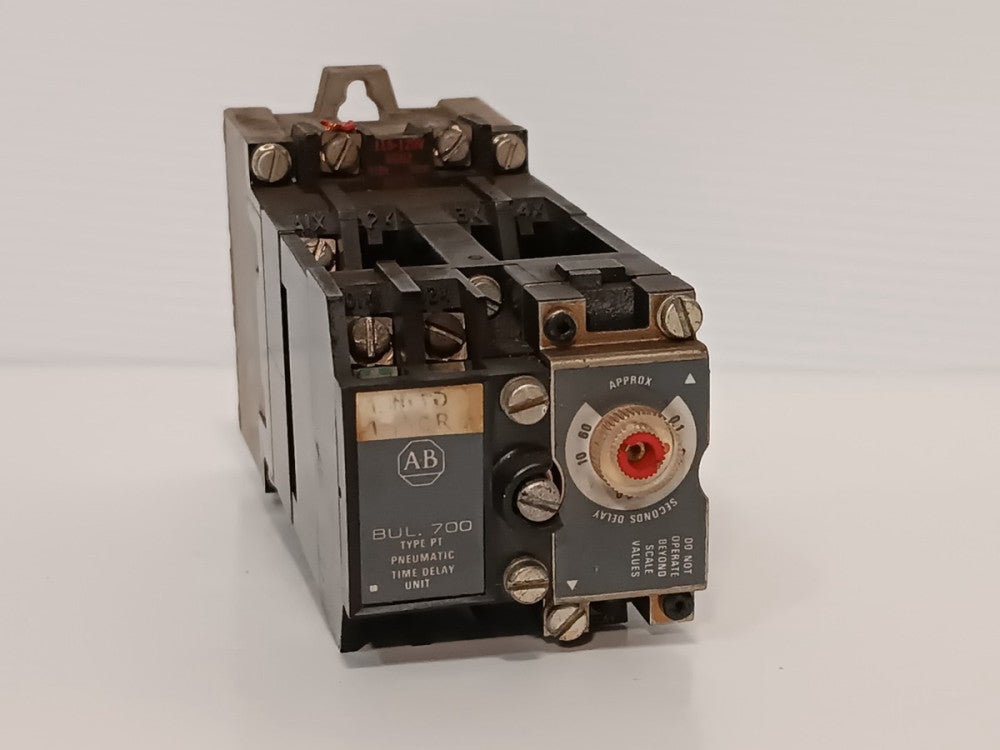 Allen-Bradley 700-PT  Pneumatic Time Delay Unit with 700-P400A1 Control Relay