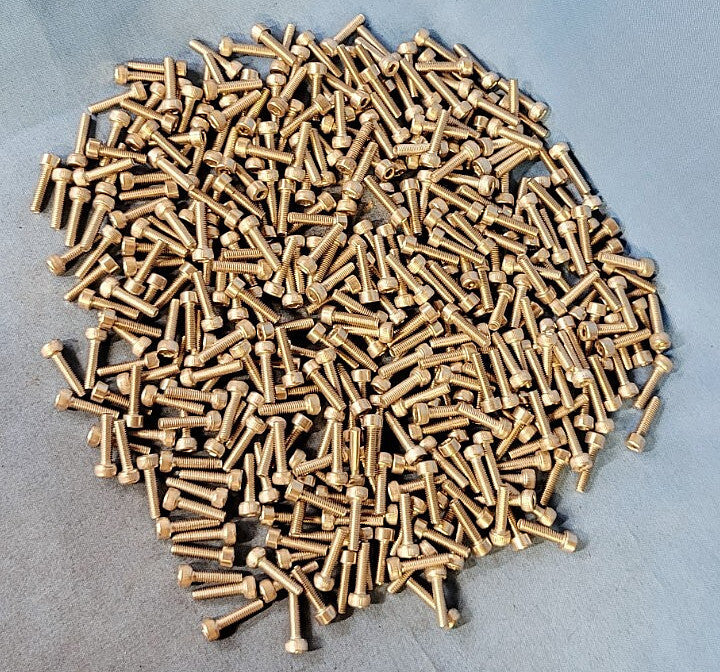 SOCKET HEAD CAP SCREW M4-0.7 X 16MM STAINLESS STEEL **LOT OF 380**