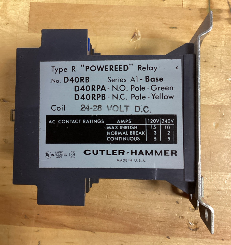 CUTLER HAMMER D40RB TYPE R POWEREED RELAY 120/240V COIL 120VDC (D40RPA D40RPB)
