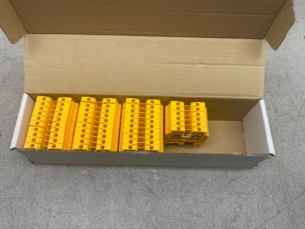 NEW BOX OF 36 ABB TERMINAL BLOCKS 1SNA105486R1200