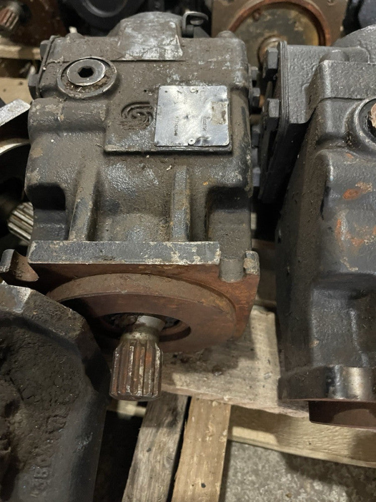 REMAN SAUER Danfoss 83026796 - Hydraulic Pump *FREE SHIPPING*