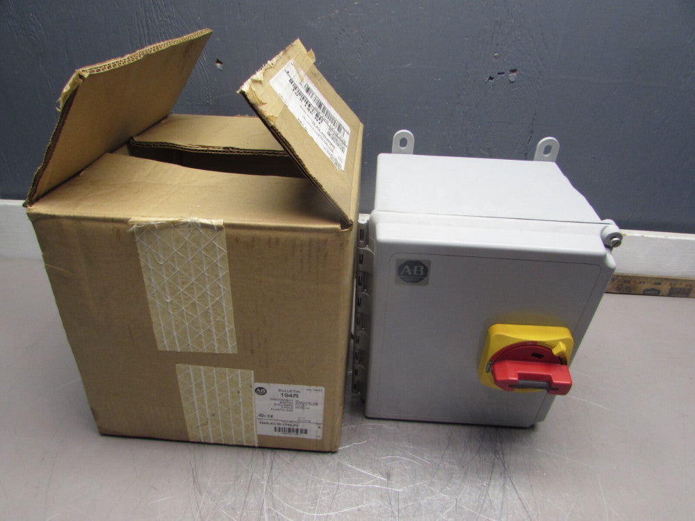 ALLEN BRADLEY 194R-KC30-1753-PY, ENCLOSED MOLDED CASE SWITCH, 3P/30A /600V, NEW!
