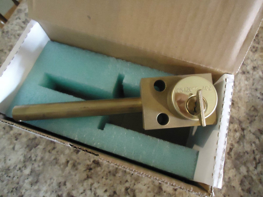 Schneider # C542073-A02 or 20365193 Lock with Key (NEW)