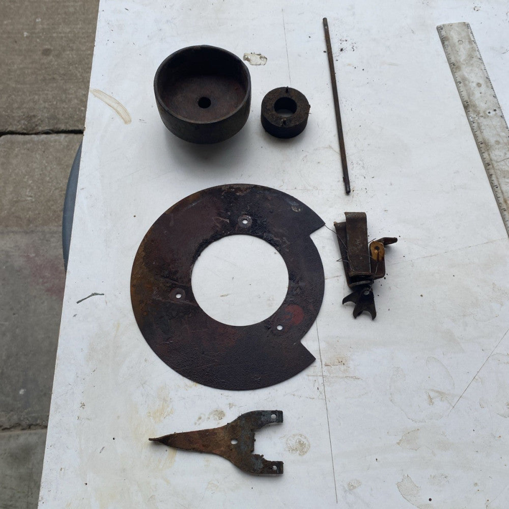 Original Briggs Stratton Early Model FH Lot Of Parts Hit & Miss Gas Engine