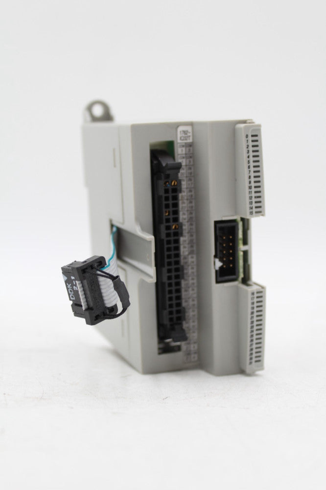 Allen-Bradley 1762-IQ32T MicroLogix 32 Point 24VDC Sink/Source Input Module *