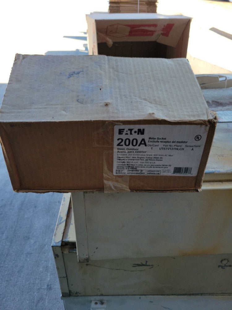 New Old Stock! Eaton UTE7213THLCH Meter Base 3PH 600V 7-Jaw 200A 